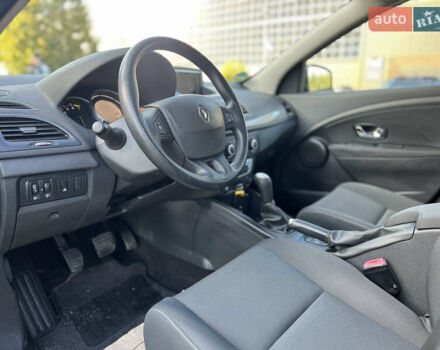 Черный Рено Меган, объемом двигателя 1.6 л и пробегом 210 тыс. км за 7600 $, фото 6 на Automoto.ua