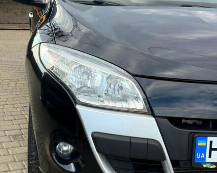Черный Рено Меган, объемом двигателя 1.5 л и пробегом 243 тыс. км за 7600 $, фото 4 на Automoto.ua