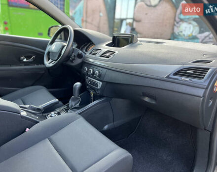 Черный Рено Меган, объемом двигателя 1.6 л и пробегом 210 тыс. км за 7600 $, фото 11 на Automoto.ua