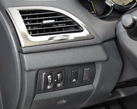 Черный Рено Меган, объемом двигателя 1.6 л и пробегом 179 тыс. км за 8300 $, фото 55 на Automoto.ua