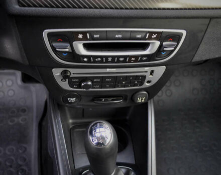 Черный Рено Меган, объемом двигателя 1.6 л и пробегом 179 тыс. км за 8300 $, фото 67 на Automoto.ua