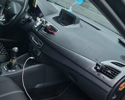 Черный Рено Меган, объемом двигателя 1.5 л и пробегом 237 тыс. км за 7500 $, фото 4 на Automoto.ua