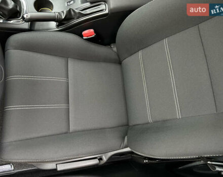 Черный Рено Меган, объемом двигателя 1.6 л и пробегом 205 тыс. км за 9250 $, фото 54 на Automoto.ua