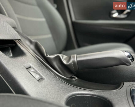 Черный Рено Меган, объемом двигателя 1.6 л и пробегом 205 тыс. км за 9250 $, фото 69 на Automoto.ua