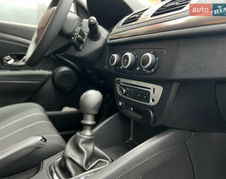 Черный Рено Меган, объемом двигателя 1.6 л и пробегом 205 тыс. км за 9250 $, фото 68 на Automoto.ua