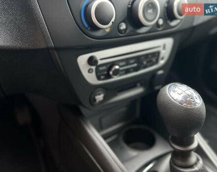 Черный Рено Меган, объемом двигателя 1.6 л и пробегом 205 тыс. км за 9250 $, фото 48 на Automoto.ua