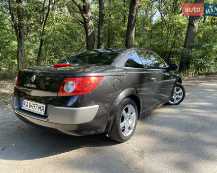 Черный Рено Меган, объемом двигателя 2 л и пробегом 276 тыс. км за 5699 $, фото 3 на Automoto.ua