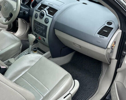 Черный Рено Меган, объемом двигателя 2 л и пробегом 199 тыс. км за 6100 $, фото 4 на Automoto.ua