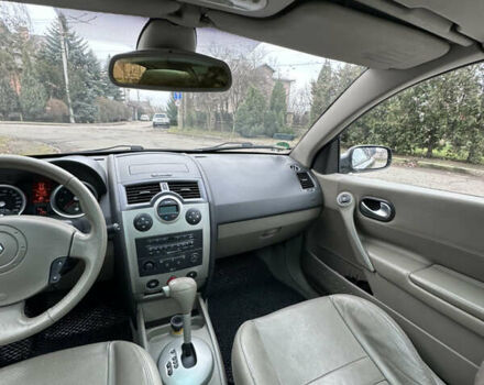 Черный Рено Меган, объемом двигателя 2 л и пробегом 199 тыс. км за 6100 $, фото 8 на Automoto.ua