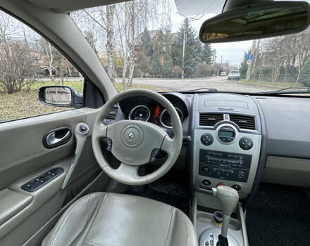 Черный Рено Меган, объемом двигателя 2 л и пробегом 199 тыс. км за 6100 $, фото 7 на Automoto.ua