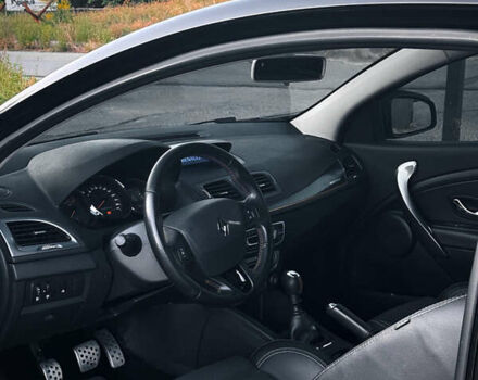 Чорний Рено Меган, об'ємом двигуна 2 л та пробігом 263 тис. км за 8500 $, фото 8 на Automoto.ua