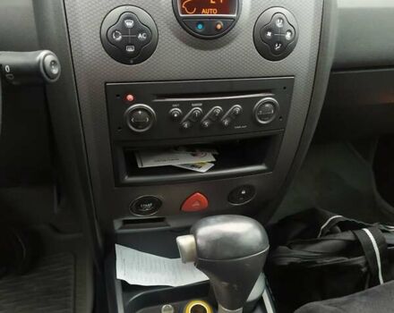 Черный Рено Меган, объемом двигателя 1.6 л и пробегом 246 тыс. км за 5000 $, фото 4 на Automoto.ua