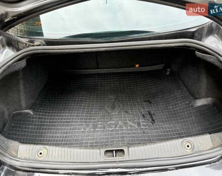 Черный Рено Меган, объемом двигателя 1.6 л и пробегом 241 тыс. км за 4300 $, фото 13 на Automoto.ua