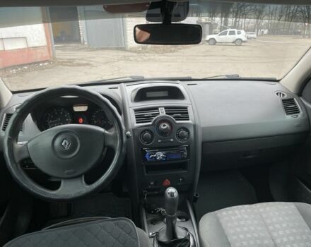 Черный Рено Меган, объемом двигателя 1.4 л и пробегом 255 тыс. км за 4100 $, фото 10 на Automoto.ua