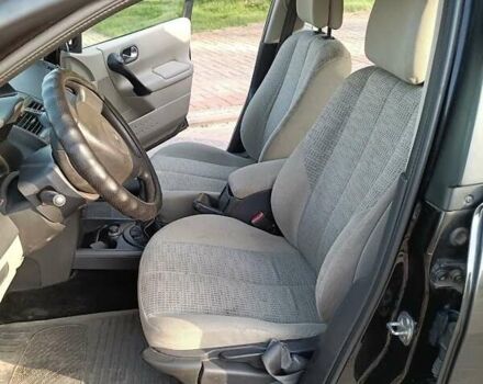 Черный Рено Меган, объемом двигателя 1.6 л и пробегом 210 тыс. км за 4300 $, фото 6 на Automoto.ua