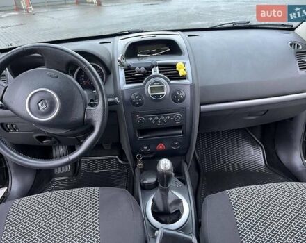 Черный Рено Меган, объемом двигателя 1.6 л и пробегом 299 тыс. км за 4800 $, фото 5 на Automoto.ua