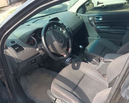 Черный Рено Меган, объемом двигателя 1.6 л и пробегом 200 тыс. км за 3200 $, фото 1 на Automoto.ua