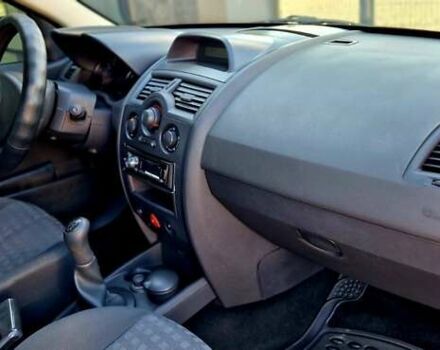 Рено Меган 2008 в Черновцах на Automoto.ua Черный Рено Меган, объемом двигателя 1.4 л и пробегом 200 тыс. км за 4000 $, фото 19 на Automoto.ua