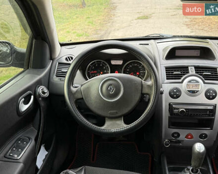 Чорний Рено Меган, об'ємом двигуна 1.6 л та пробігом 210 тис. км за 4800 $, фото 8 на Automoto.ua