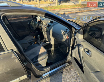 Черный Рено Меган, объемом двигателя 1.6 л и пробегом 293 тыс. км за 4199 $, фото 10 на Automoto.ua