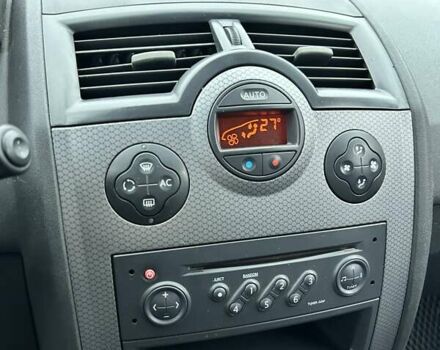 Черный Рено Меган, объемом двигателя 1.6 л и пробегом 275 тыс. км за 4700 $, фото 22 на Automoto.ua