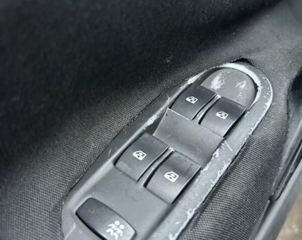 Черный Рено Меган, объемом двигателя 1.6 л и пробегом 275 тыс. км за 4700 $, фото 19 на Automoto.ua