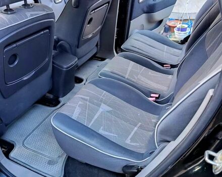 Черный Рено Меган, объемом двигателя 1.6 л и пробегом 220 тыс. км за 4400 $, фото 5 на Automoto.ua