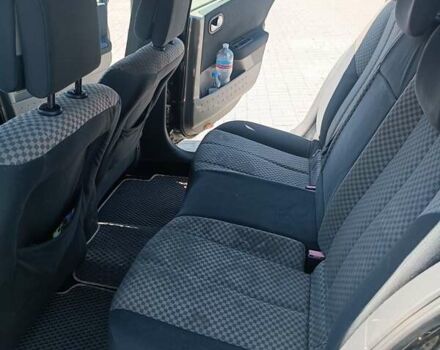 Рено Меган 2004 в Черновцах на Automoto.ua Черный Рено Меган, объемом двигателя 1.46 л и пробегом 407 тыс. км за 4300 $, фото 5 на Automoto.ua