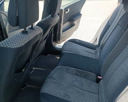 Рено Меган 2004 в Черновцах на Automoto.ua Черный Рено Меган, объемом двигателя 1.46 л и пробегом 407 тыс. км за 4300 $, фото 6 на Automoto.ua