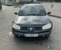 Чорний Рено Меган, об'ємом двигуна 2 л та пробігом 293 тис. км за 4497 $, фото 2 на Automoto.ua