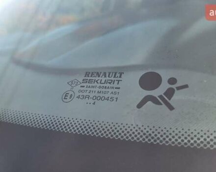 Черный Рено Меган, объемом двигателя 1.6 л и пробегом 230 тыс. км за 4950 $, фото 13 на Automoto.ua