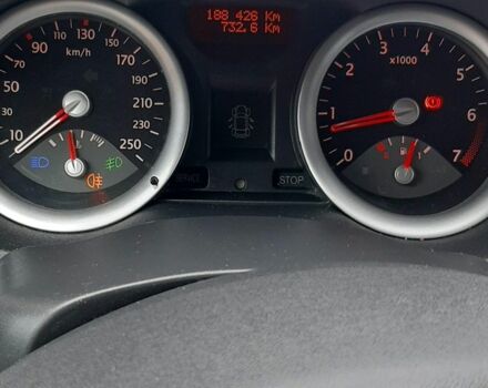 Чорний Рено Меган, об'ємом двигуна 1.6 л та пробігом 206 тис. км за 5700 $, фото 6 на Automoto.ua