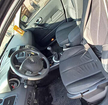 Черный Рено Меган, объемом двигателя 1.6 л и пробегом 215 тыс. км за 5000 $, фото 9 на Automoto.ua