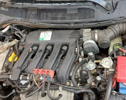 Чорний Рено Меган, об'ємом двигуна 2 л та пробігом 300 тис. км за 5300 $, фото 7 на Automoto.ua