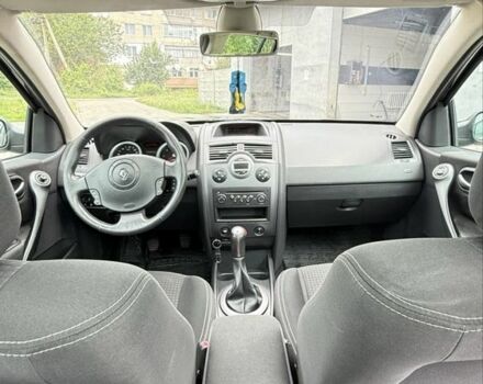 Черный Рено Меган, объемом двигателя 1.6 л и пробегом 216 тыс. км за 5300 $, фото 5 на Automoto.ua