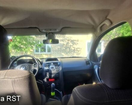 Черный Рено Меган, объемом двигателя 1.6 л и пробегом 287 тыс. км за 4250 $, фото 7 на Automoto.ua