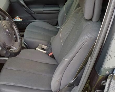 Чорний Рено Меган, об'ємом двигуна 2 л та пробігом 300 тис. км за 5300 $, фото 6 на Automoto.ua