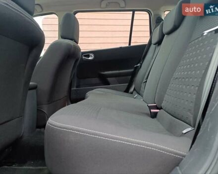 Черный Рено Меган, объемом двигателя 1.6 л и пробегом 223 тыс. км за 4399 $, фото 16 на Automoto.ua