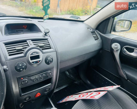 Чорний Рено Меган, об'ємом двигуна 1.6 л та пробігом 208 тис. км за 4850 $, фото 26 на Automoto.ua