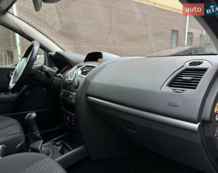 Черный Рено Меган, объемом двигателя 1.6 л и пробегом 203 тыс. км за 4850 $, фото 35 на Automoto.ua