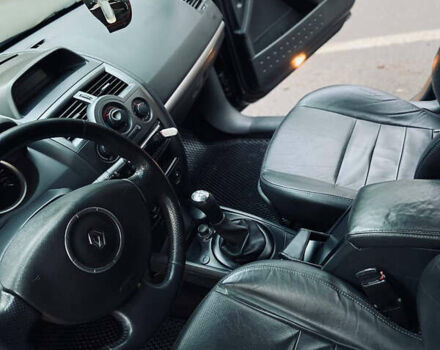 Черный Рено Меган, объемом двигателя 1.6 л и пробегом 326 тыс. км за 4900 $, фото 18 на Automoto.ua