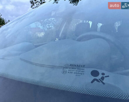 Черный Рено Меган, объемом двигателя 1.6 л и пробегом 68 тыс. км за 6899 $, фото 40 на Automoto.ua