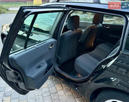 Черный Рено Меган, объемом двигателя 1.6 л и пробегом 68 тыс. км за 6899 $, фото 18 на Automoto.ua