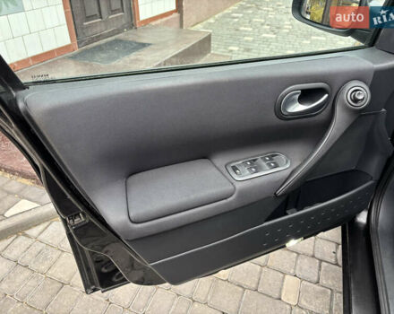 Черный Рено Меган, объемом двигателя 1.6 л и пробегом 229 тыс. км за 5100 $, фото 9 на Automoto.ua