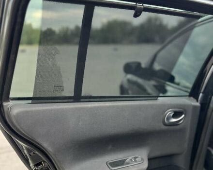 Черный Рено Меган, объемом двигателя 1.9 л и пробегом 300 тыс. км за 3999 $, фото 6 на Automoto.ua