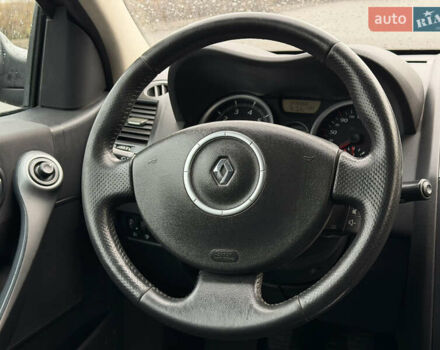 Черный Рено Меган, объемом двигателя 1.6 л и пробегом 258 тыс. км за 5000 $, фото 10 на Automoto.ua