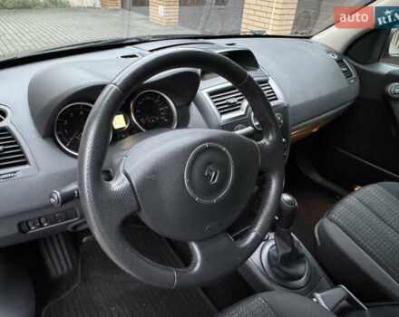 Черный Рено Меган, объемом двигателя 1.6 л и пробегом 203 тыс. км за 4850 $, фото 18 на Automoto.ua