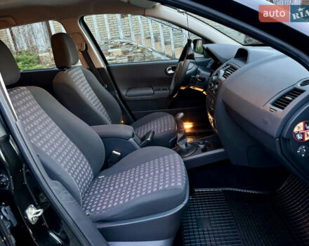 Черный Рено Меган, объемом двигателя 1.6 л и пробегом 68 тыс. км за 6899 $, фото 26 на Automoto.ua