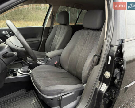 Черный Рено Меган, объемом двигателя 1.6 л и пробегом 258 тыс. км за 5000 $, фото 6 на Automoto.ua