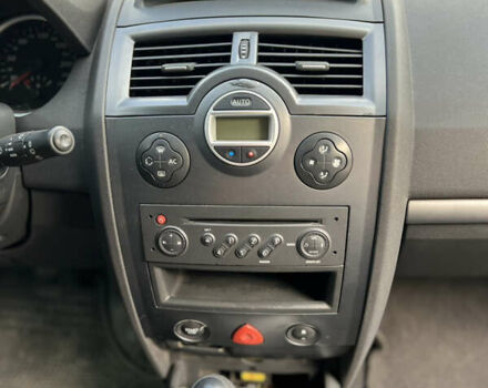 Черный Рено Меган, объемом двигателя 1.9 л и пробегом 300 тыс. км за 3999 $, фото 9 на Automoto.ua